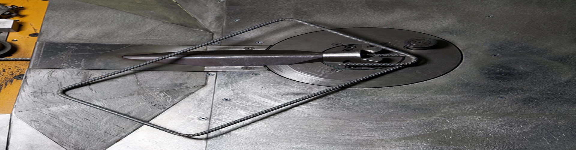 Staffatrice MULTIBEND 14 per lavorazione ferro per edilizia